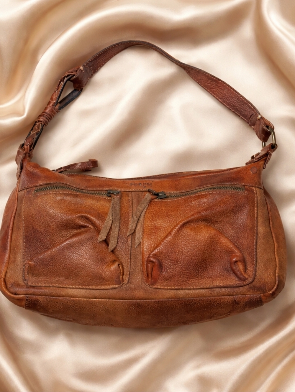 Vintage Forum Leather shoulder bag